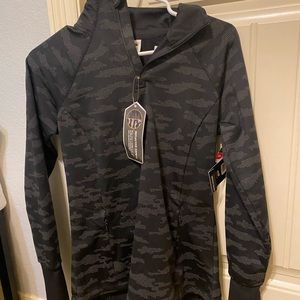 🦌✨camouflage zip up pull over✨🦌